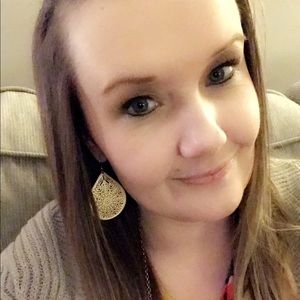 Meet your Posher, Alisha